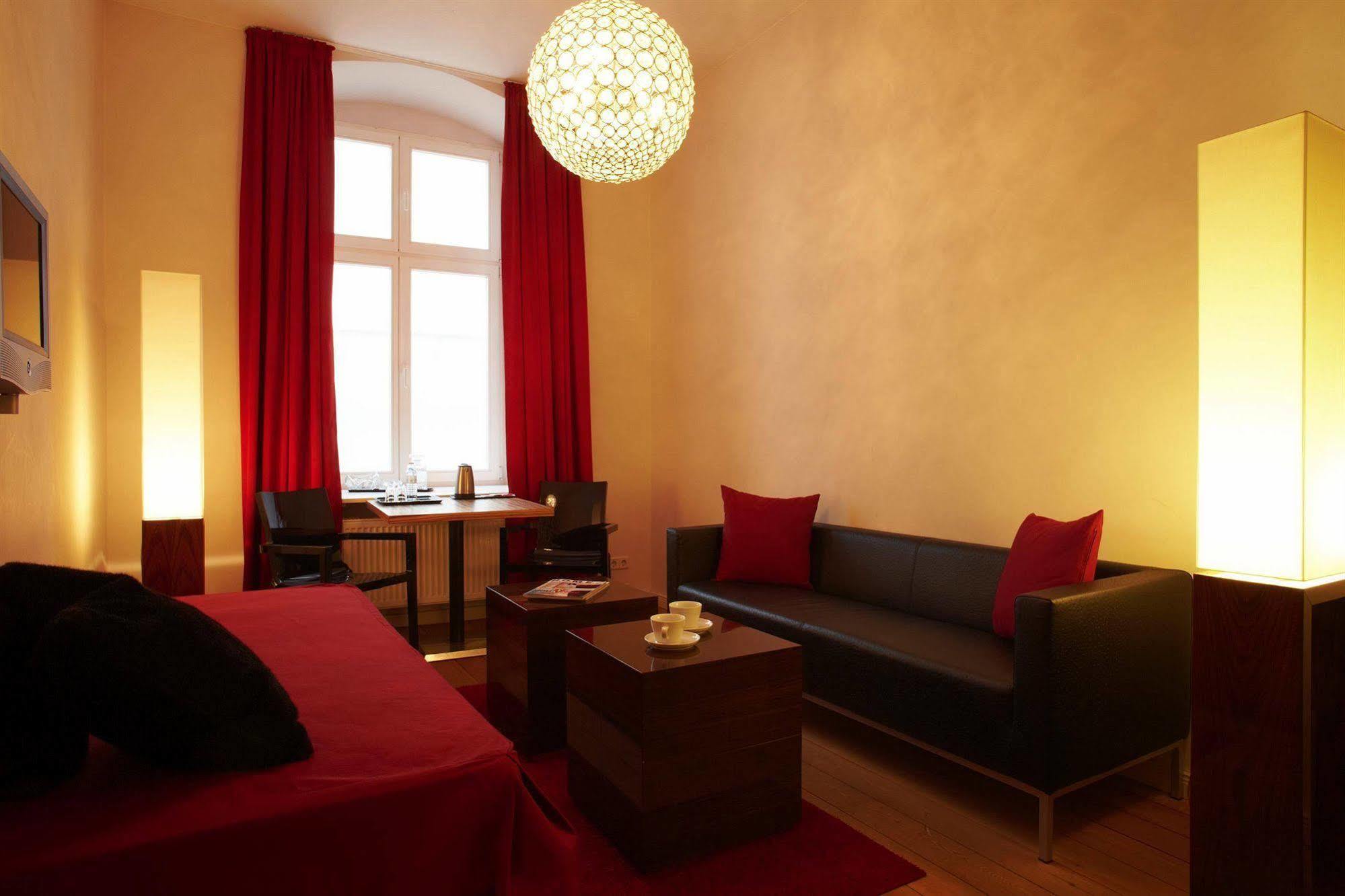 Hotel Adele 3*